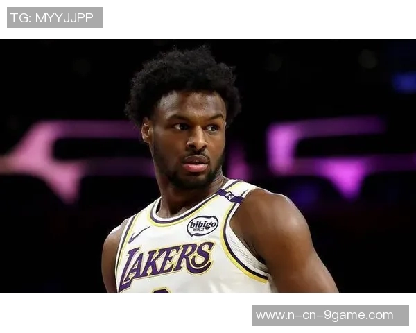 布朗尼逐渐融入球队但进攻能力不足仍难以在NBA立足