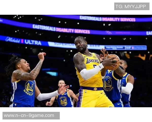 艾顿状态下滑詹姆斯不给球防守频频失误成球队隐患